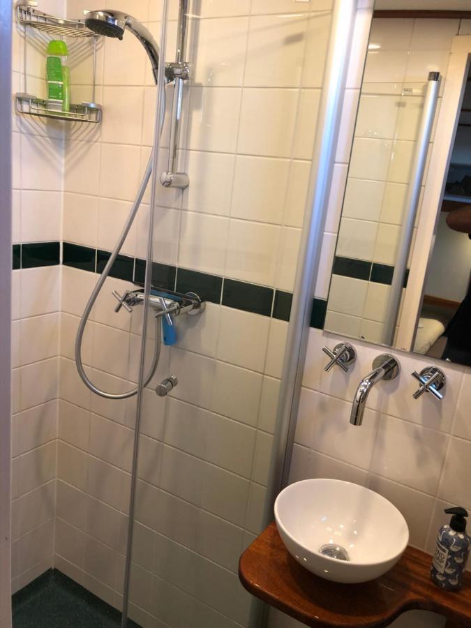 Hotelboot Zwaan Amsterdam Ngoại thất bức ảnh
