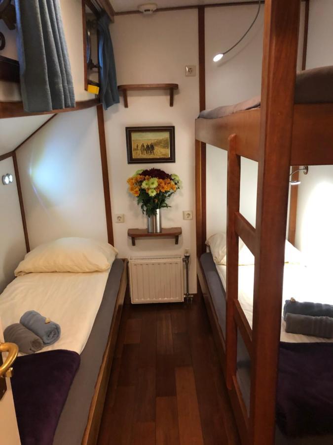 Hotelboot Zwaan Amsterdam Ngoại thất bức ảnh