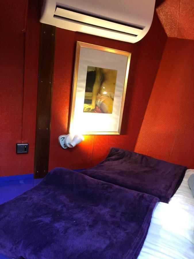 Hotelboot Zwaan Amsterdam Ngoại thất bức ảnh