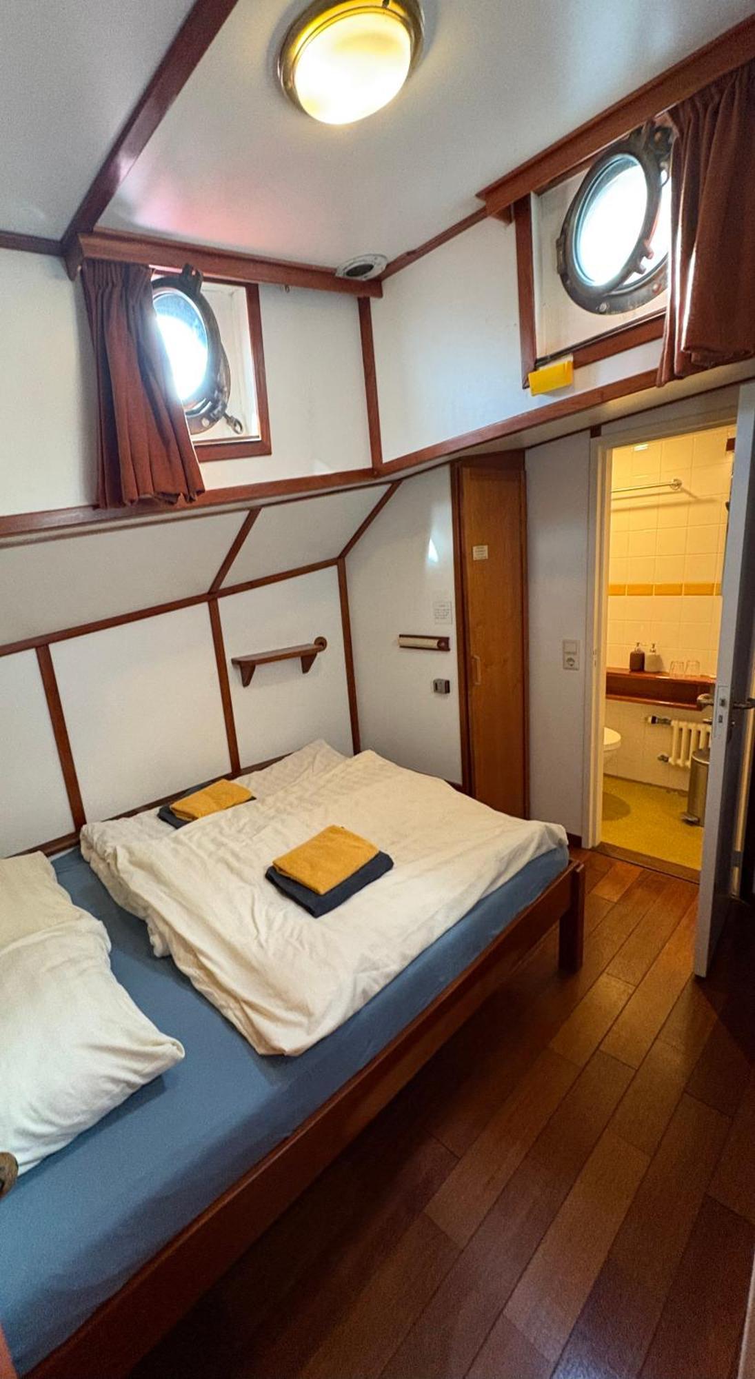 Hotelboot Zwaan Amsterdam Ngoại thất bức ảnh